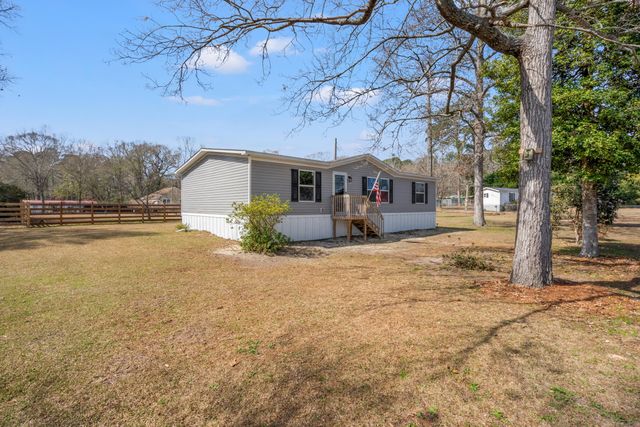 220 Green Street, Santee, SC 29142