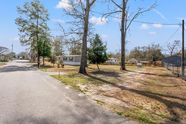 220 Green Street, Santee, SC 29142