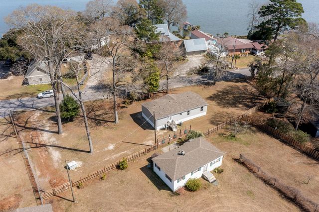 220 Green Street, Santee, SC 29142