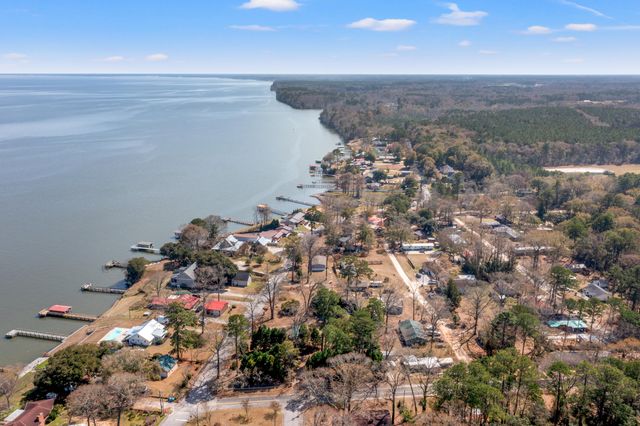 220 Green Street, Santee, SC 29142