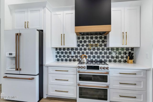 10333 E CARON Street, Scottsdale, AZ 85258