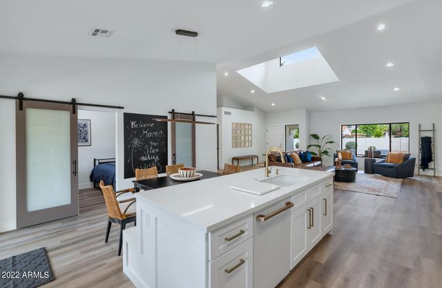 10333 E CARON Street, Scottsdale, AZ 85258