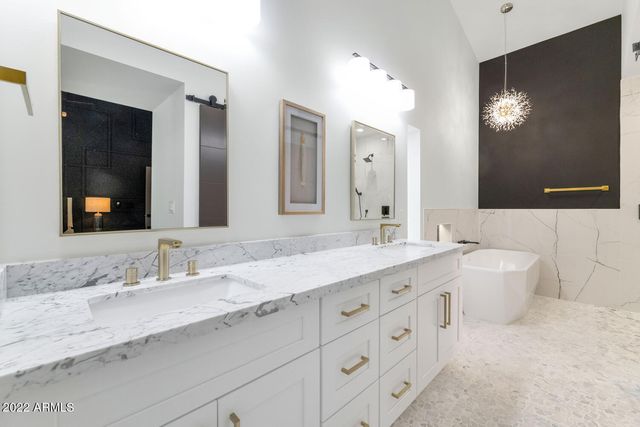 10333 E CARON Street, Scottsdale, AZ 85258