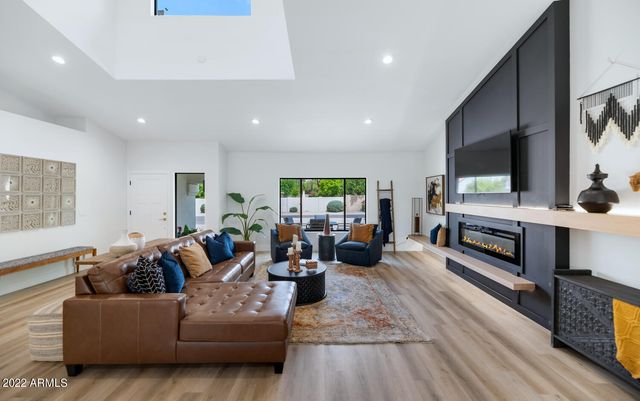 10333 E CARON Street, Scottsdale, AZ 85258