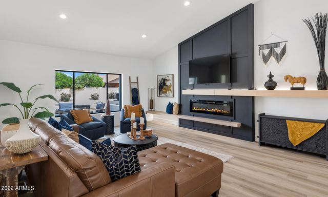 10333 E CARON Street, Scottsdale, AZ 85258