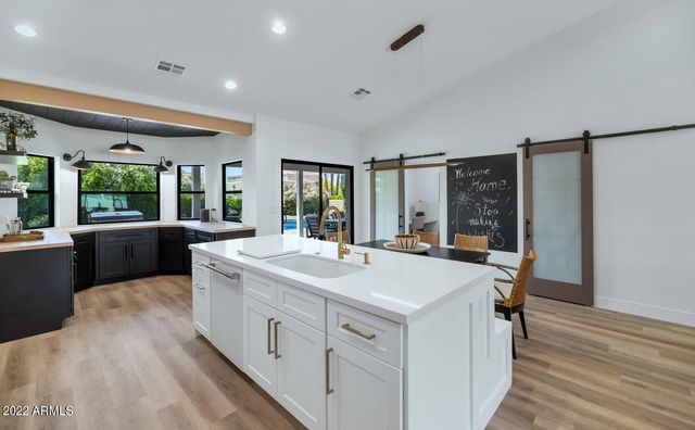 10333 E CARON Street, Scottsdale, AZ 85258