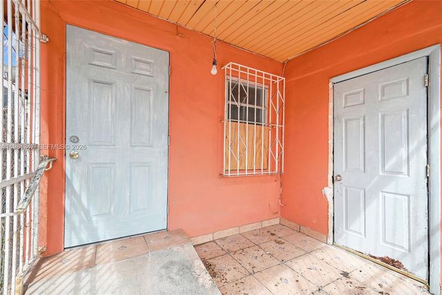 2415 NW 15th St, Miami, FL 33125