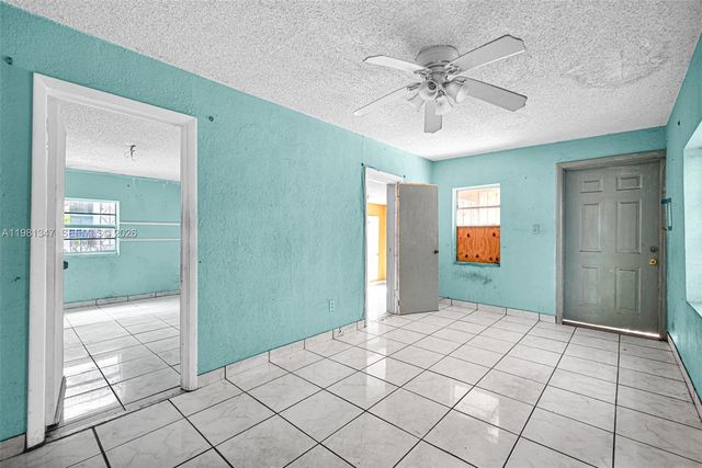 2415 NW 15th St, Miami, FL 33125