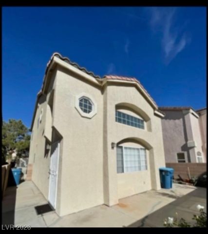 5585 Smoke Signal Avenue, Las Vegas, NV 89118