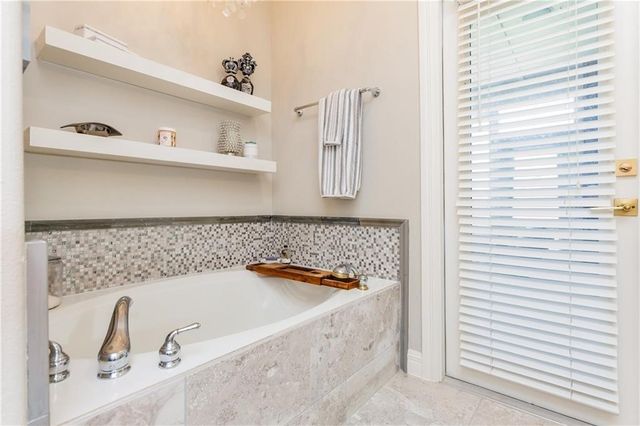 8102 Nazareth Dr, Corpus Christi, TX 78413