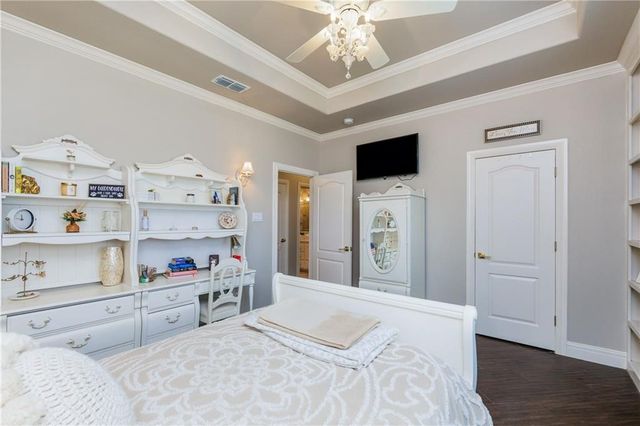 8102 Nazareth Dr, Corpus Christi, TX 78413