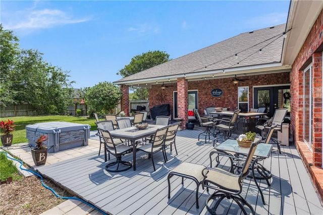 8102 Nazareth Dr, Corpus Christi, TX 78413