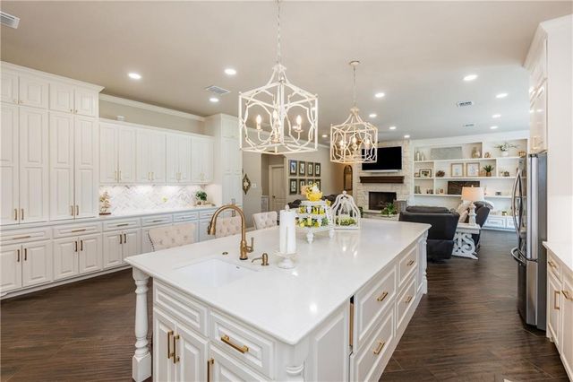 8102 Nazareth Dr, Corpus Christi, TX 78413