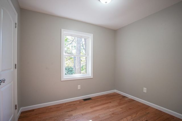 18-20 Healey 20, Springfield, MA 01151