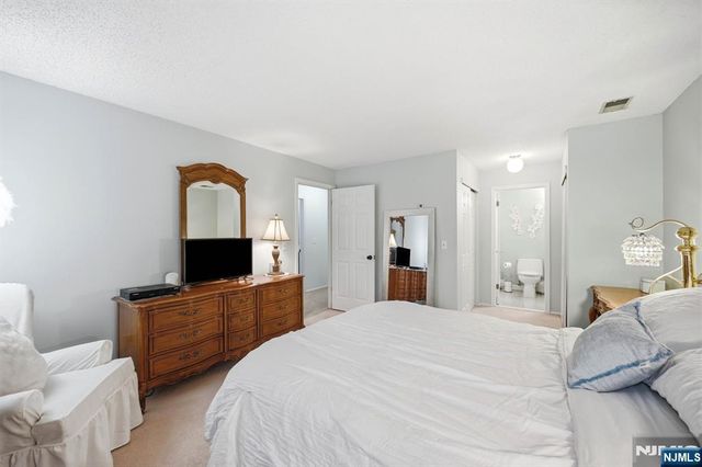 1204 Sycamore Lane, Mahwah, NJ 07430