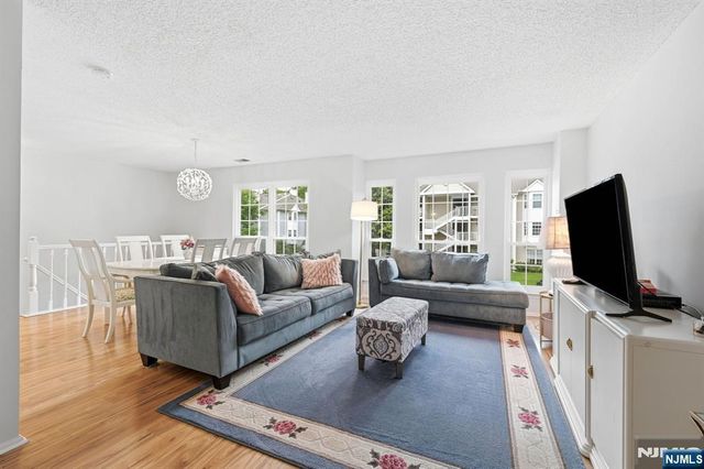 1204 Sycamore Lane, Mahwah, NJ 07430