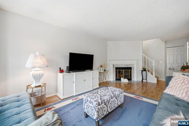 1204 Sycamore Lane, Mahwah, NJ 07430