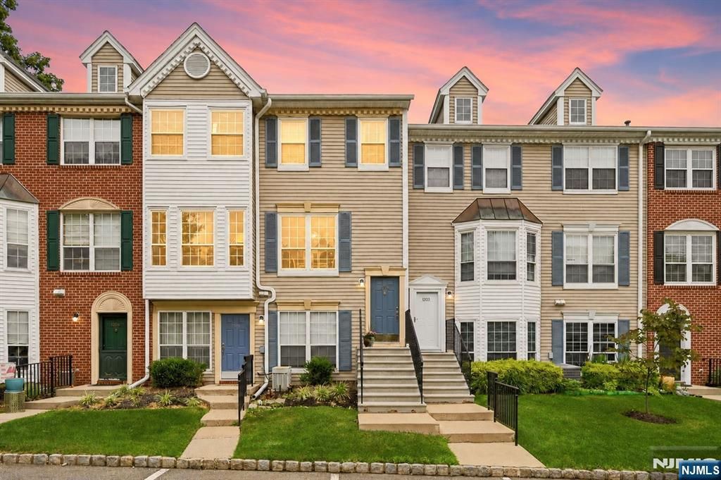 1204 Sycamore Lane, Mahwah, NJ 07430