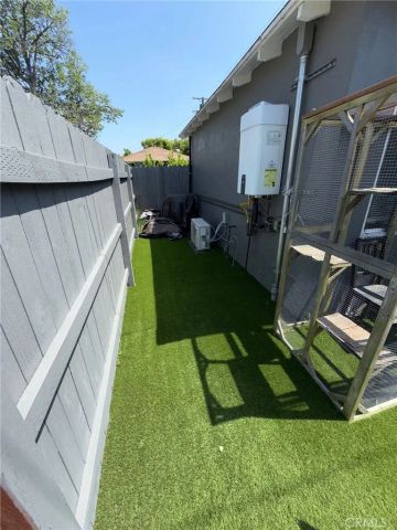 12610 Martha Street 2, Valley Village, CA 91607