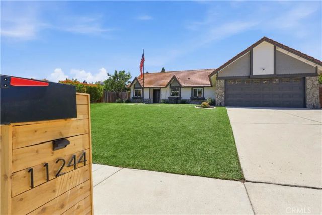 11244 Clara Court, Riverside, CA 92505