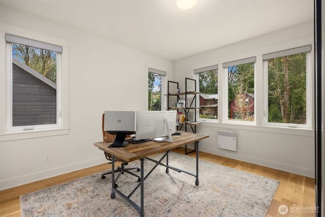 9581 NE Sigrids Court, Bainbridge Island, WA 98110