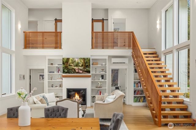 9581 NE Sigrids Court, Bainbridge Island, WA 98110