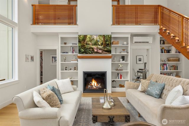 9581 NE Sigrids Court, Bainbridge Island, WA 98110