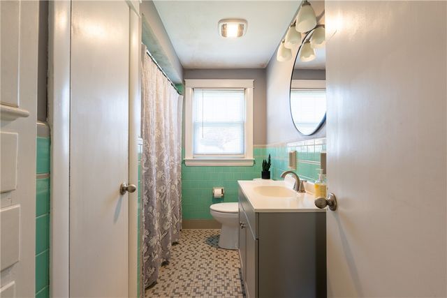 110 James M Beardsworth Avenue, Tiverton, RI 02878
