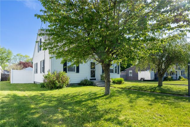 110 James M Beardsworth Avenue, Tiverton, RI 02878