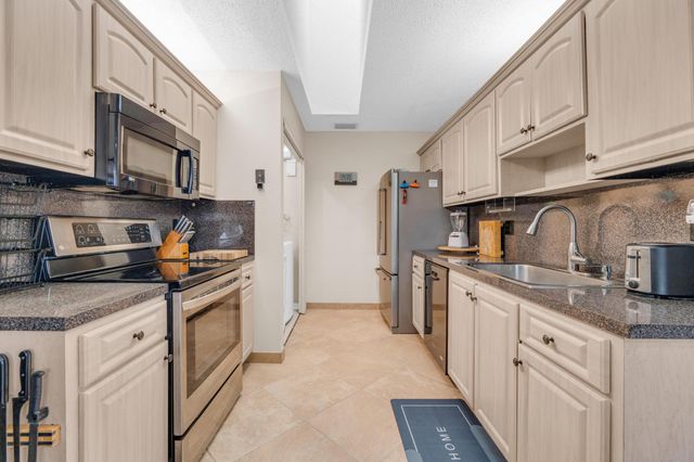 5755 Doris Court, Delray Beach, FL 33484