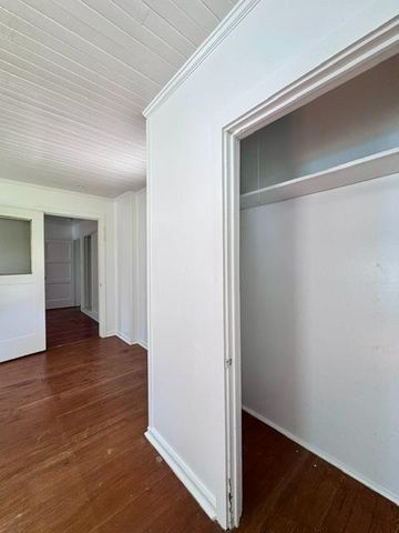 240 Pleasant St, Colfax, CA 95713