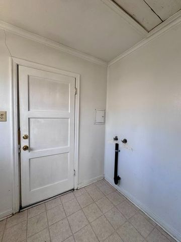 240 Pleasant St, Colfax, CA 95713