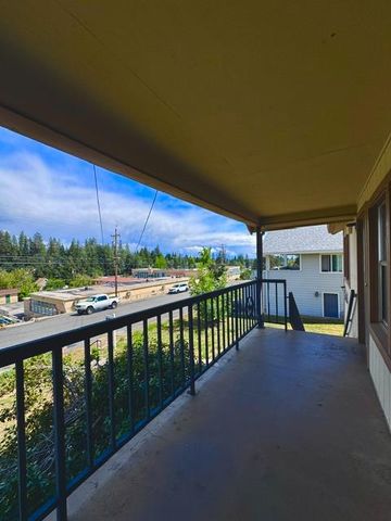 240 Pleasant St, Colfax, CA 95713