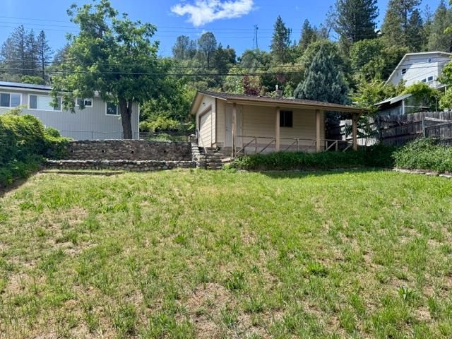 240 Pleasant St, Colfax, CA 95713