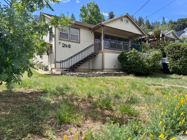 240 Pleasant St, Colfax, CA 95713