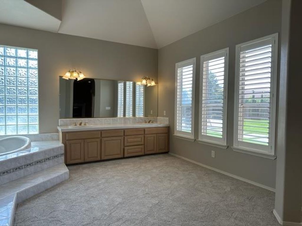 Image 20 of property listing at 4167 W Fallon Avenue, Fresno, CA 93722