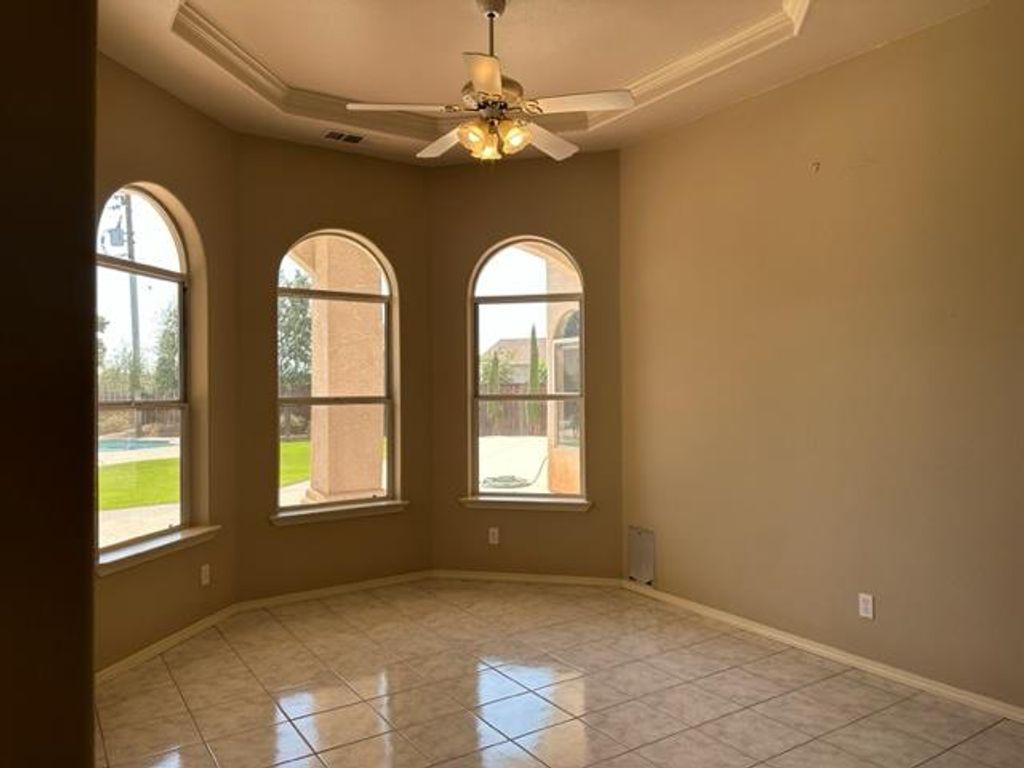 Image 8 of property listing at 4167 W Fallon Avenue, Fresno, CA 93722