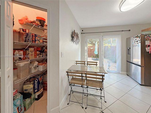 7355 NW 173rd Dr 103, Hialeah, FL 33015