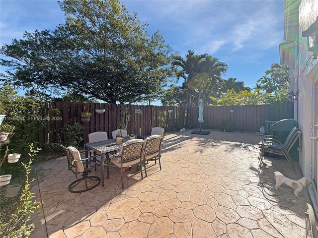 7355 NW 173rd Dr 103, Hialeah, FL 33015