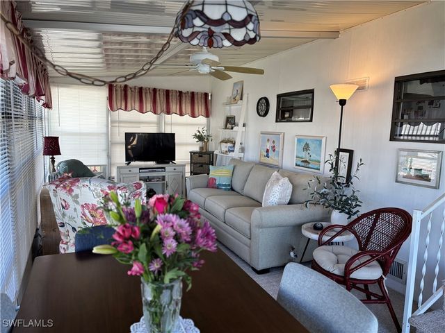 9 Jade DR 9J, Naples, FL 34114