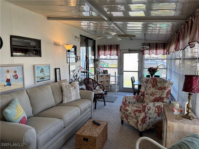 9 Jade DR 9J, Naples, FL 34114