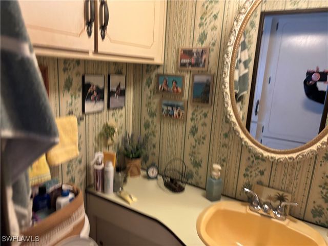 9 Jade DR 9J, Naples, FL 34114