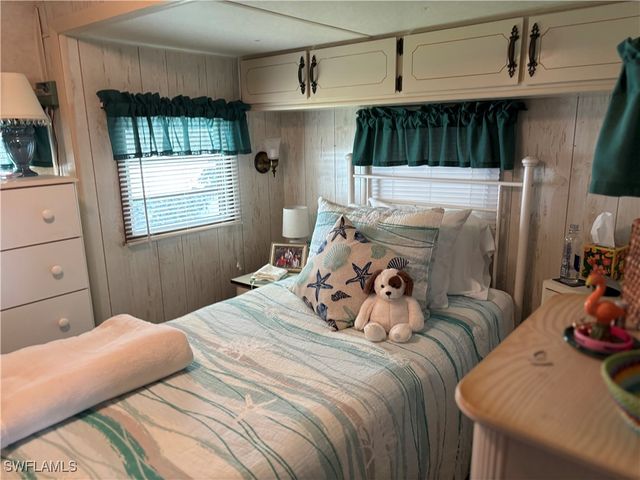 9 Jade DR 9J, Naples, FL 34114