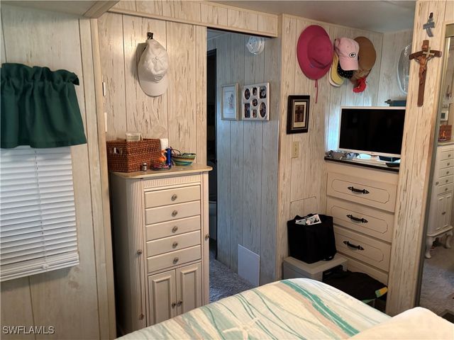 9 Jade DR 9J, Naples, FL 34114