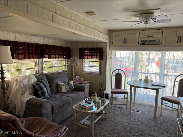 9 Jade DR 9J, Naples, FL 34114