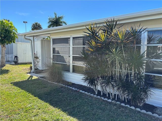 9 Jade DR 9J, Naples, FL 34114