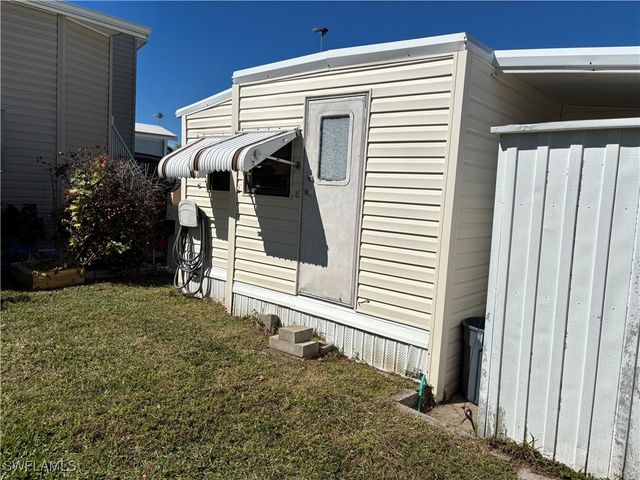 9 Jade DR 9J, Naples, FL 34114