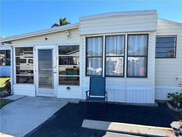 9 Jade DR 9J, Naples, FL 34114