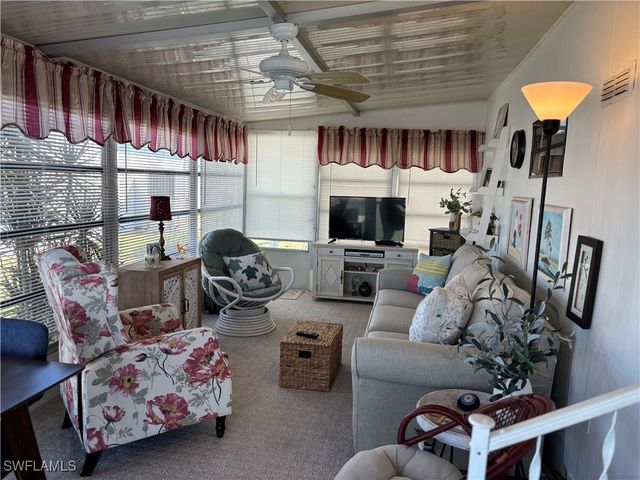 9 Jade DR 9J, Naples, FL 34114