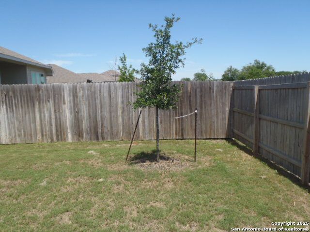 5919 Corsicana, Seguin, TX 78155